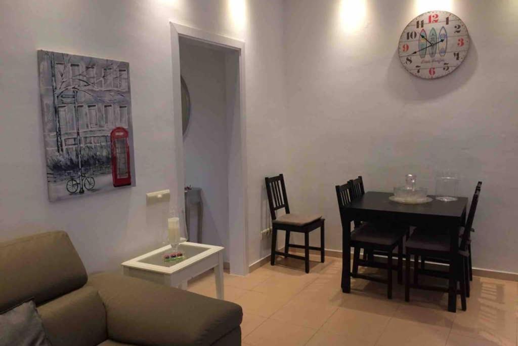 Apartament Vive La Playa Y La Noche De Aqui