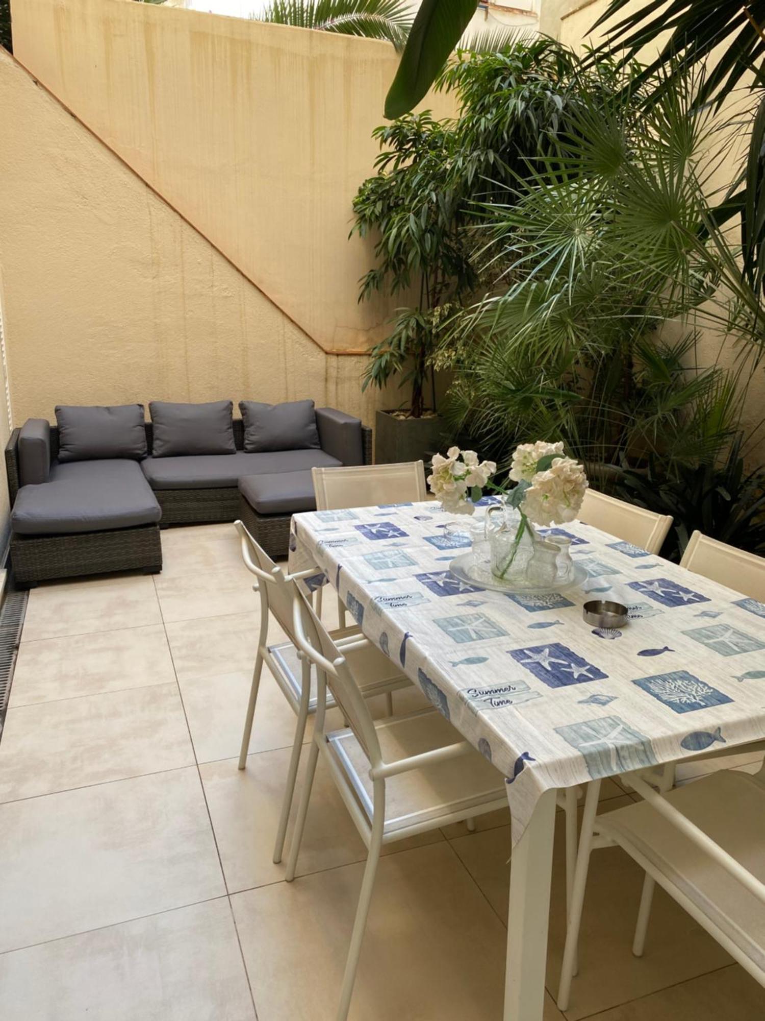 Vive La Playa Y La Noche De Aqui Apartament Sitges